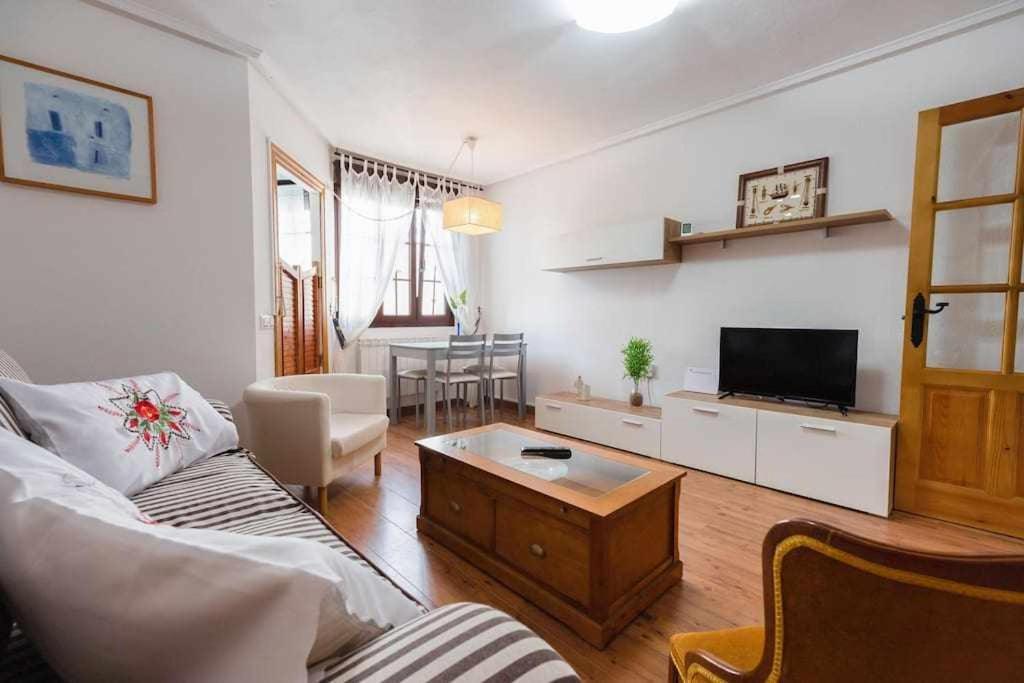 El Apartamentin De Ластрес Екстериор снимка